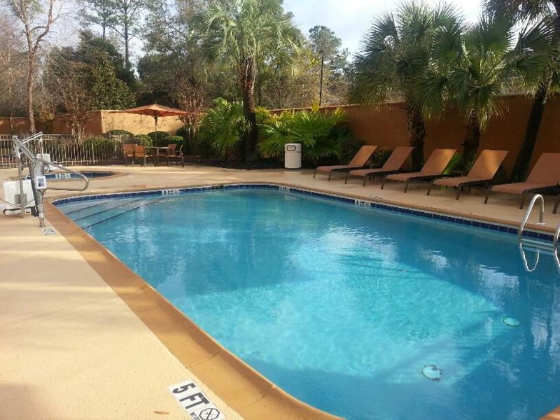 Courtyard By Marriott Valdosta Hotel Екстериор снимка