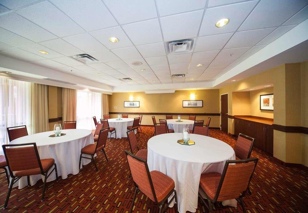 Courtyard By Marriott Valdosta Hotel Екстериор снимка