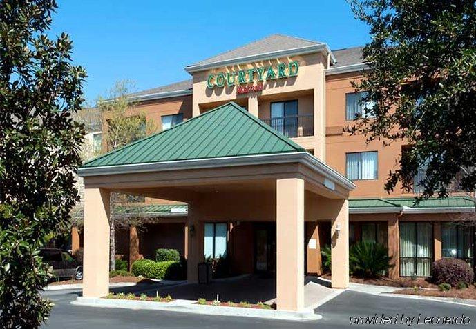 Courtyard By Marriott Valdosta Hotel Екстериор снимка