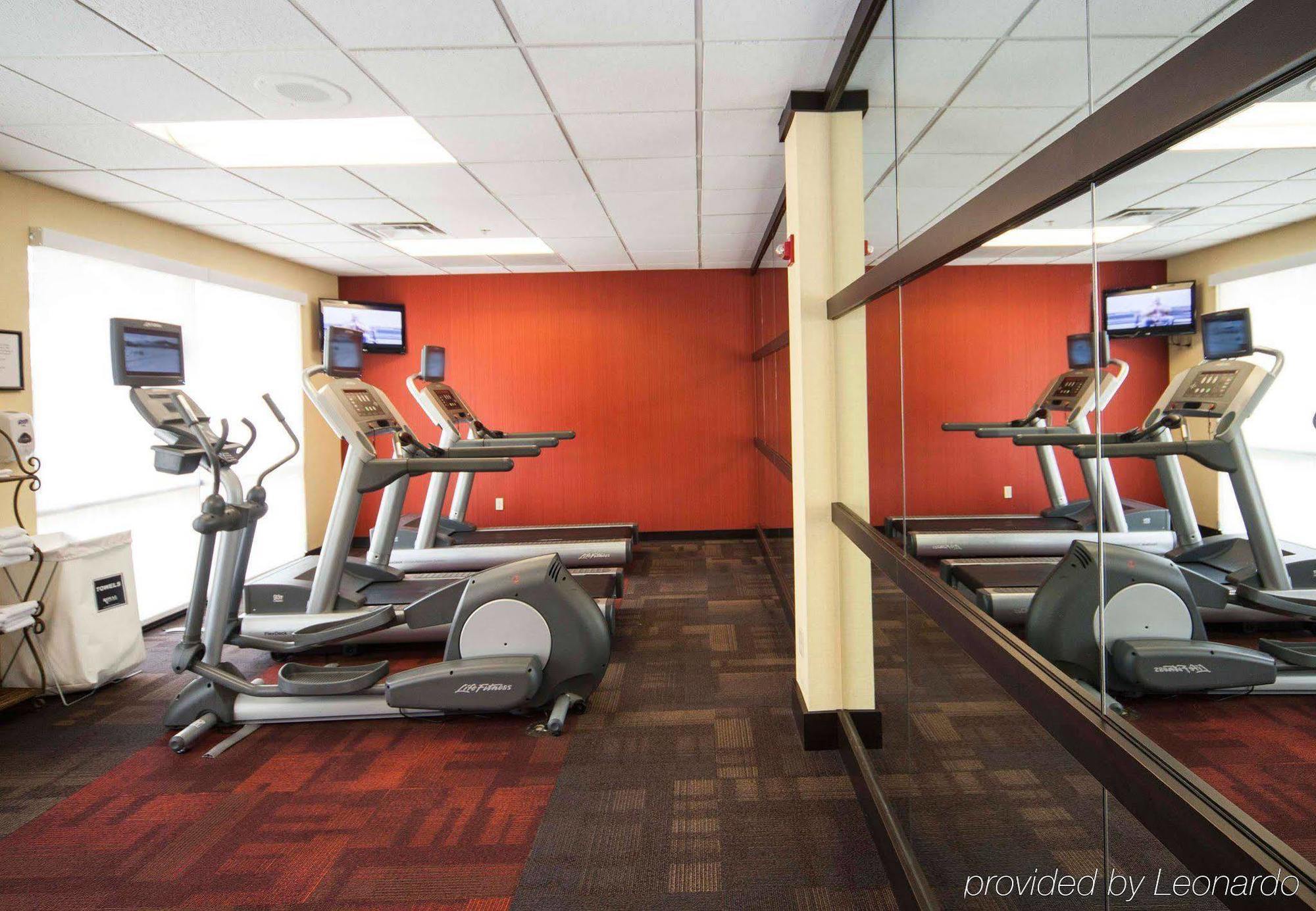 Courtyard By Marriott Valdosta Hotel Екстериор снимка